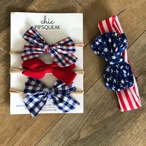 Set of 4 Chic Pip Squeak headband bows!